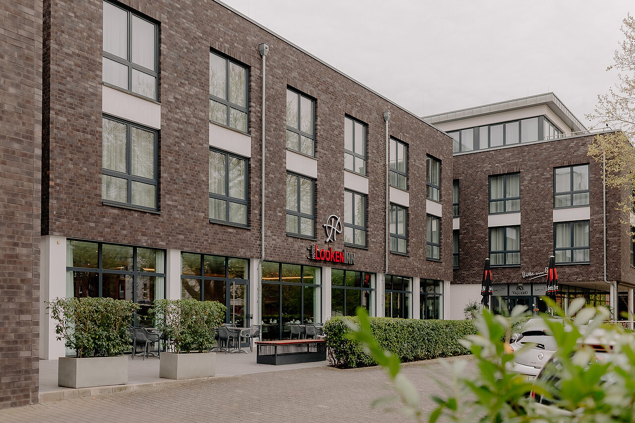 LOOKEN INN – Außenansicht gesamt Gesamtansicht des Hotels LOOKEN INN in Lingen