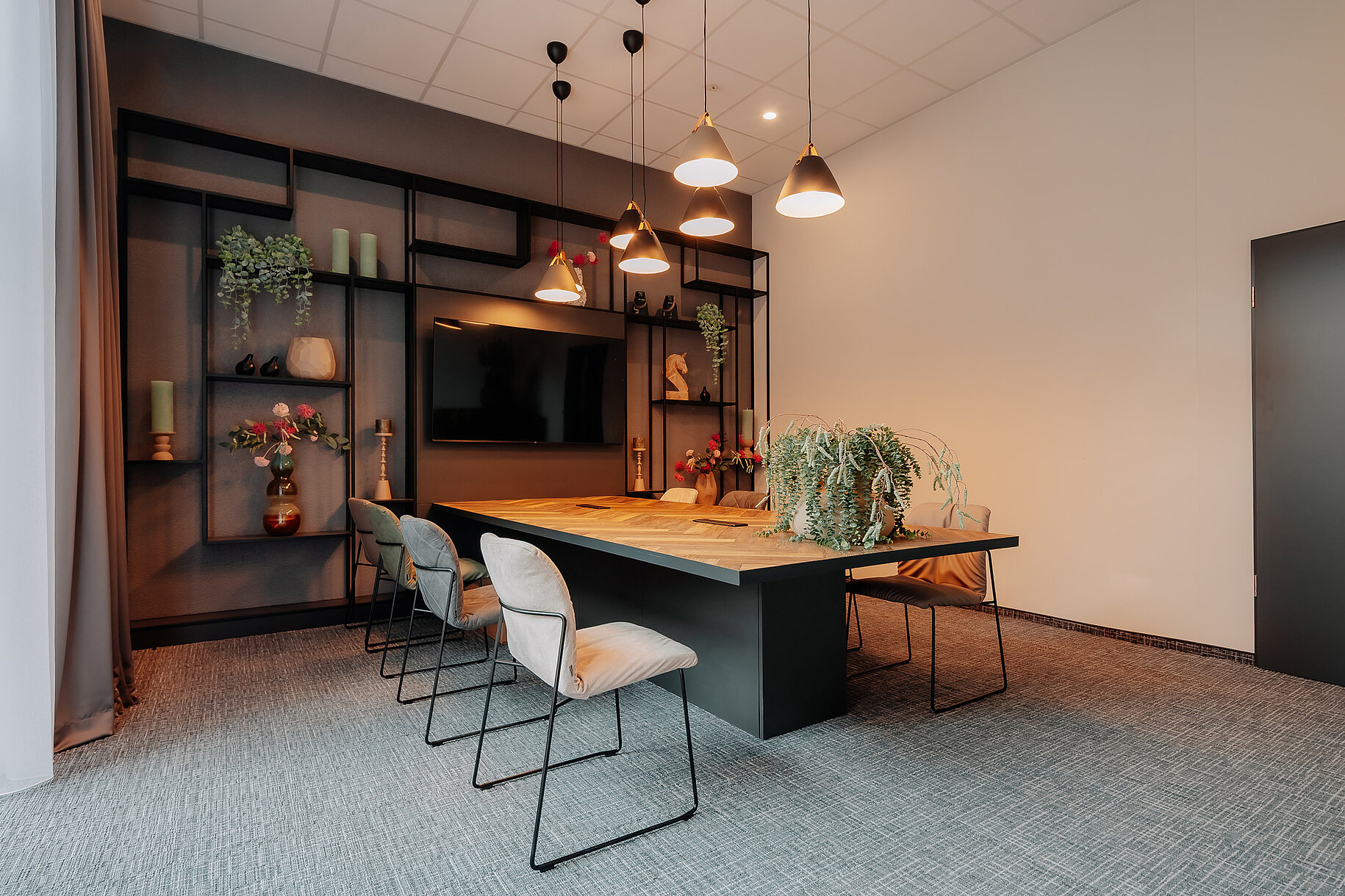 Tagungsraum – Hotel Stadthöfe Rhede Moderner Tagungsraum im Hotel Stadthöfe Rhede mit Technik und Dekor