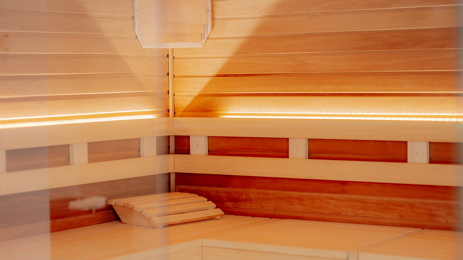 Finnische Sauna – LOOKEN INN Innenansicht der finnischen Sauna im LOOKEN INN