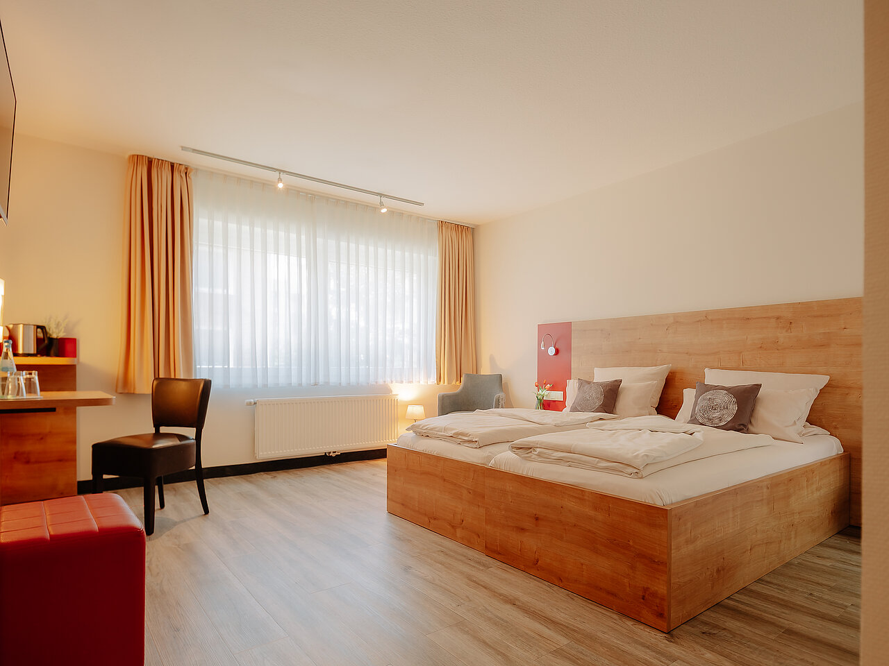 Doppelzimmer Komfort im INSIDE Hotel Nordhorn Doppelzimmer Komfort mit Schreibtisch im INSIDE Hotel Nordhorn