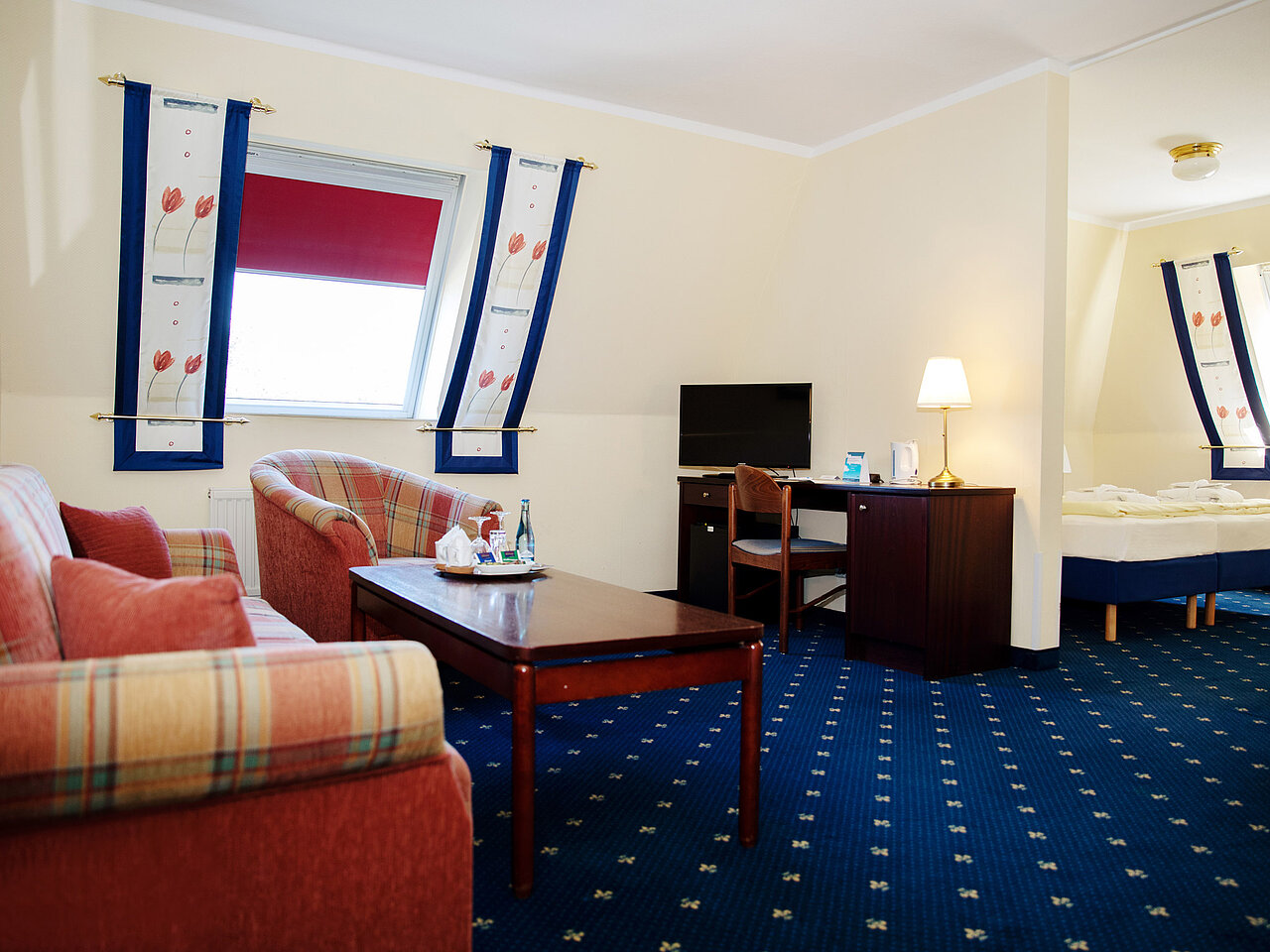Komfort Doppelzimmer Parkhotel Papenburg Komfort Doppelzimmer im Parkhotel Papenburg mit Sitzecke und Schreibtisch